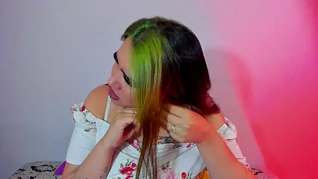 Lilith Zenith  online show from November 2025 04:18:01 AM