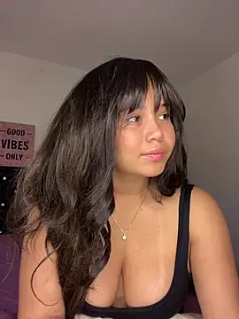 LoliitaBennett online show from March 2026 03:00:02 AM