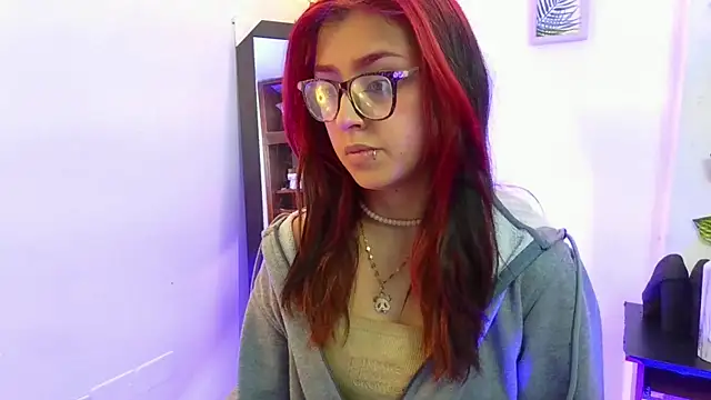 Snapshot of vaiolet_johansson chatting on November 2025 01:45:01 PM vaiolet johansson online show from November 2025 01:45:01 PM