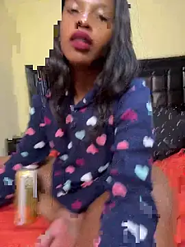 NiaLong21  online show from December 2025 04:14:02 PM