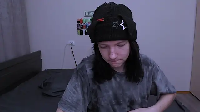 Snapshot of RaidenXL chatting on November 2025 08:36:02 PM RaidenXL online show from November 2025 08:36:02 PM