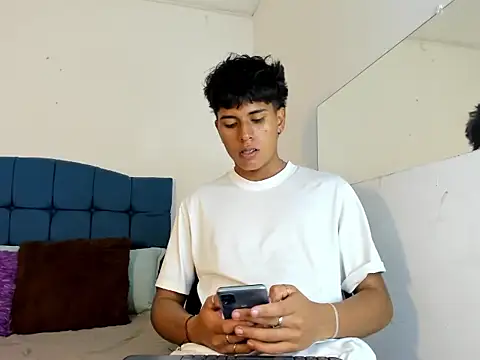 Snapshot of Valentino_Lane chatting on January 2026 02:14:02 AM Valentino Lane online show from January 2026 02:14:02 AM