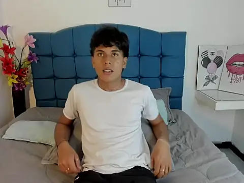 Snapshot of Valentino_Lane chatting on January 2026 02:14:01 AM Valentino Lane online show from January 2026 02:14:01 AM