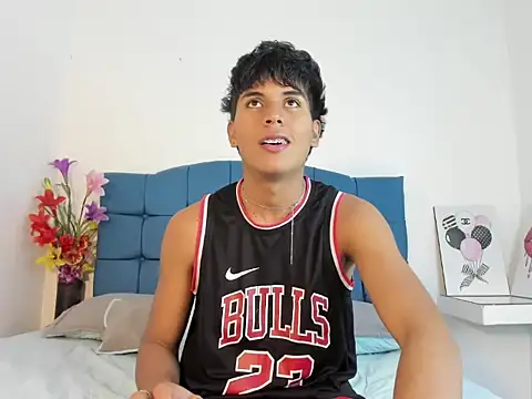 Snapshot of Valentino_Lane chatting on January 2026 02:26:02 AM Valentino Lane online show from January 2026 02:26:02 AM