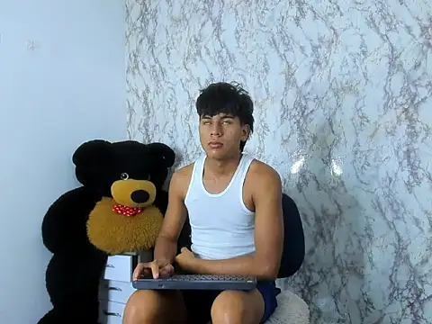 Snapshot of Valentino_Lane chatting on February 2026 05:55:01 AM Valentino Lane online show from February 2026 05:55:01 AM