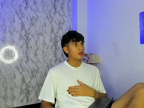 Snapshot of Valentino_Lane chatting on February 2026 01:55:01 AM Valentino Lane online show from February 2026 01:55:01 AM