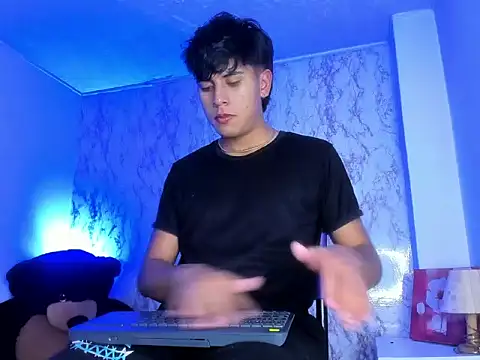 Snapshot of Valentino_Lane chatting on February 2026 02:30:02 AM Valentino Lane online show from February 2026 02:30:02 AM