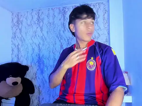 Snapshot of Valentino_Lane chatting on February 2026 02:41:02 AM Valentino Lane online show from February 2026 02:41:02 AM