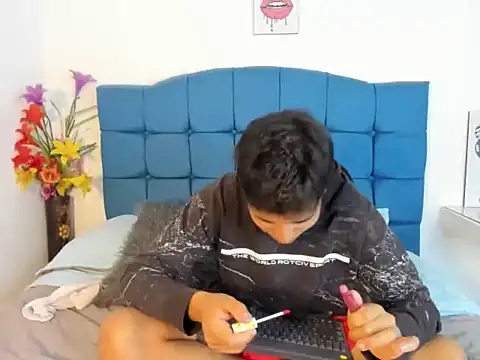 Snapshot of Valentino_Lane chatting on February 2026 02:13:02 AM Valentino Lane online show from February 2026 02:13:02 AM