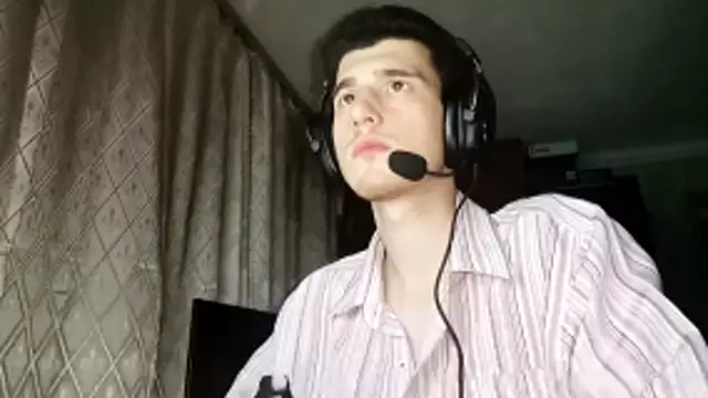 Snapshot of JamesLagerfeld chatting on November 2025 01:38:01 AM JamesLagerfeld online show from November 2025 01:38:01 AM