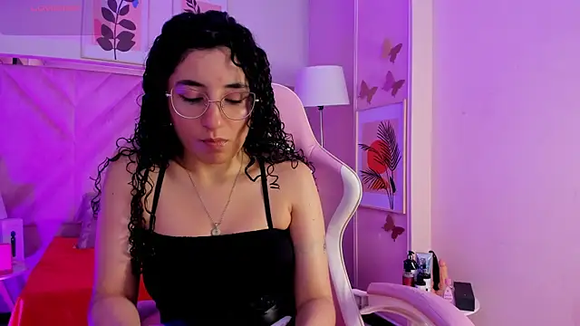 DemiJones  online show from December 2025 04:40:01 AM