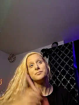Snapshot of GemmaJustice1127 chatting on July 2026 04:13:01 PM GemmaJustice1127 online show from July 2026 04:13:01 PM