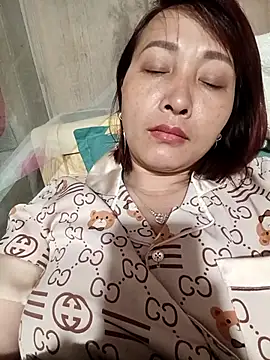 Missa-kute20 online show from February 2026 10:02:02 PM