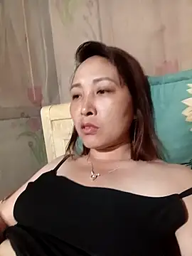 Missa-kute20 online show from March 2026 02:17:01 PM