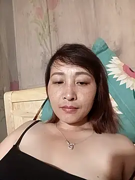 Missa-kute20 online show from April 2026 02:17:02 PM