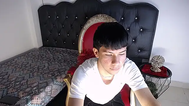 Snapshot of Danny_Rossy chatting on November 2025 12:59:02 PM Danny Rossy online show from November 2025 12:59:02 PM