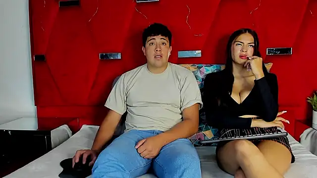 Snapshot of Emmaanddarling chatting on January 2026 04:12:02 PM Emmaanddarling online show from January 2026 04:12:02 PM