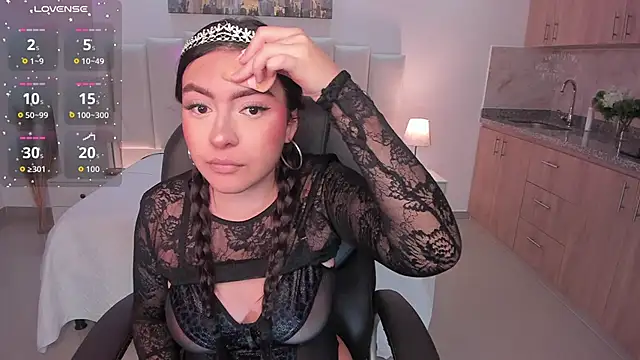 Maya vexx online show from December 2025 08:16:02 PM