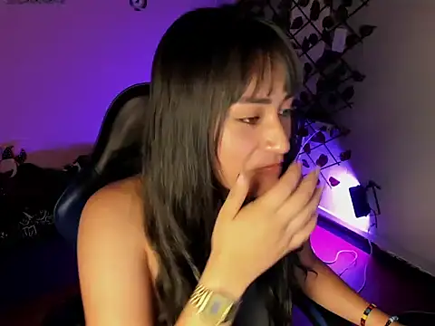 Dhany Naugthy  online show from November 2025 07:57:02 PM