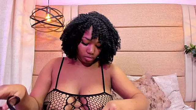 BrendaFernandez  online show from November 2025 12:40:01 PM