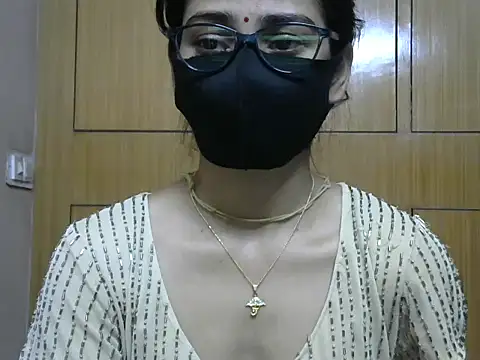 Fairy Pie online show from April 2026 10:03:02 PM