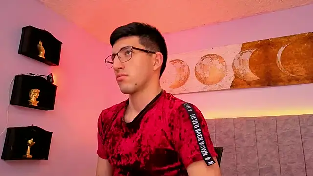 Snapshot of Un_Sluttyy chatting on November 2025 12:53:01 AM Un Sluttyy online show from November 2025 12:53:01 AM