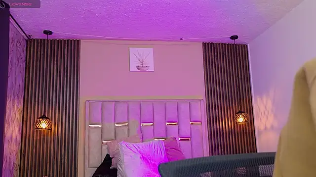 Snapshot of Un_Sluttyy chatting on January 2026 12:07:02 PM Un Sluttyy online show from January 2026 12:07:02 PM