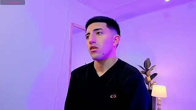 Snapshot of Un_Sluttyy chatting on January 2026 11:48:01 AM Un Sluttyy online show from January 2026 11:48:01 AM