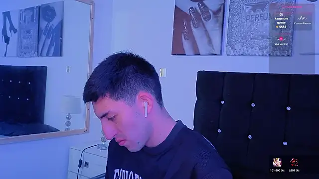 Un Sluttyy online show from March 2026 11:38:02 AM