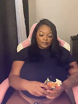 Fxncymuse online show from April 2026 12:29:02 PM