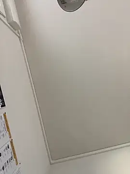 Snapshot of Guigui17000@xh chatting on March 2026 09:04:01 AM Guigui17000xh online show from March 2026 09:04:01 AM