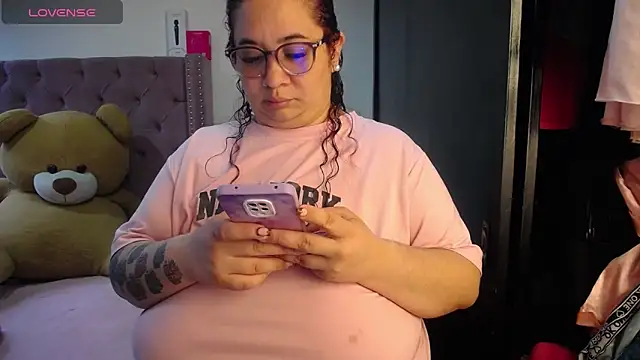 Snapshot of kattybbwbigboobs_ chatting on June 2026 08:31:02 PM kattybbwbigboobs online show from June 2026 08:31:02 PM