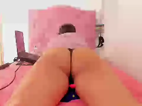 quenn-squirtanal online show from February 2026 12:16:01 PM