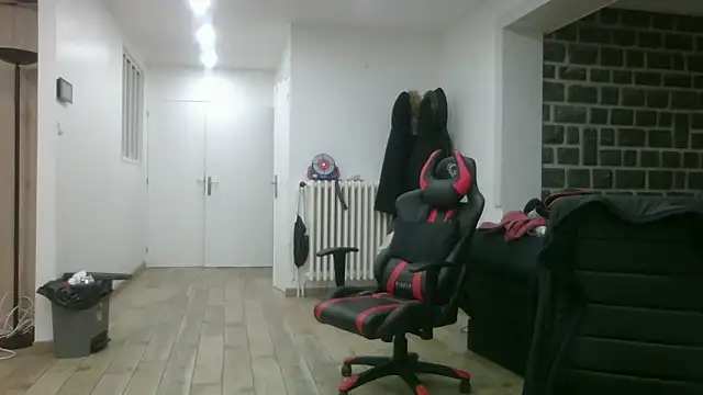 Snapshot of samia42 chatting on November 2025 10:04:02 PM samia42 online show from November 2025 10:04:02 PM