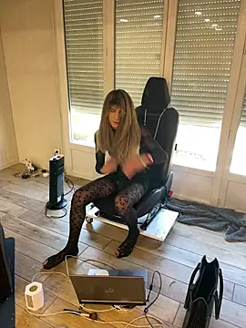 samia42 online show from April 2026 08:10:01 AM