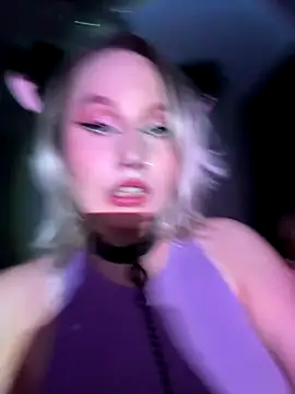 Snapshot of CrystaLuna69 chatting on November 2025 01:31:01 AM CrystaLuna69 online show from November 2025 01:31:01 AM