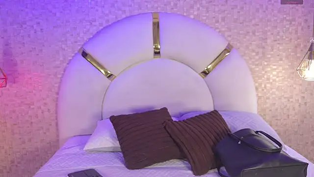 aria sm online show from November 2025 07:14:01 PM