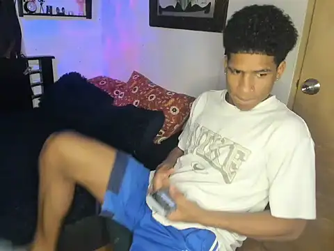 Snapshot of JUANBIGCOCK21CM chatting on December 2025 11:56:02 PM JUANBIGCOCK21CM online show from December 2025 11:56:02 PM