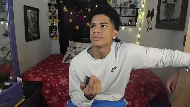 Snapshot of JUANBIGCOCK21CM chatting on December 2025 05:31:02 PM JUANBIGCOCK21CM online show from December 2025 05:31:02 PM