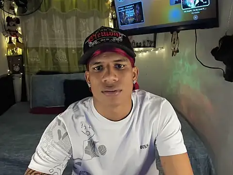 Snapshot of JUANBIGCOCK21CM chatting on June 2026 04:00:02 AM JUANBIGCOCK21CM online show from June 2026 04:00:02 AM