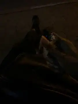 Snapshot of BOOOSBOOS chatting on November 2025 08:22:02 PM BOOOSBOOS online show from November 2025 08:22:02 PM