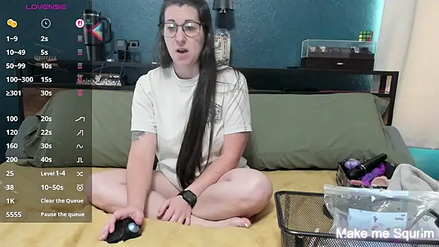 Snapshot of Sammie_Ray chatting on June 2026 02:43:02 PM Sammie Ray online show from June 2026 02:43:02 PM