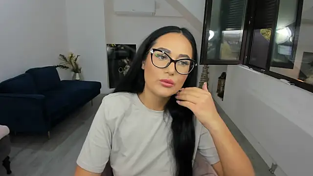 Snapshot of AnyaEvy chatting on November 2025 05:30:02 AM AnyaEvy online show from November 2025 05:30:02 AM