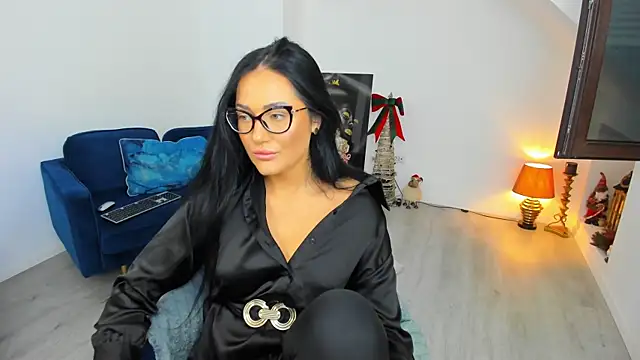 Snapshot of AnyaEvy chatting on November 2025 04:26:02 AM AnyaEvy online show from November 2025 04:26:02 AM