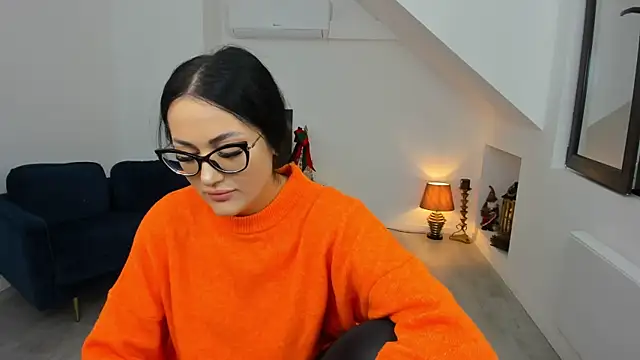 Snapshot of AnyaEvy chatting on December 2025 05:02:02 AM AnyaEvy online show from December 2025 05:02:02 AM