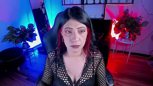 Halley Ravenn online show from July 2026 09:50:02 PM
