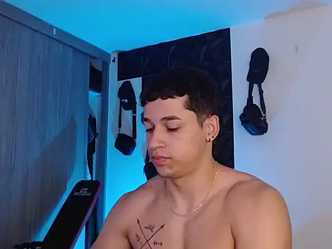 Snapshot of adam_keith chatting on December 2025 01:20:01 PM adam keith online show from December 2025 01:20:01 PM