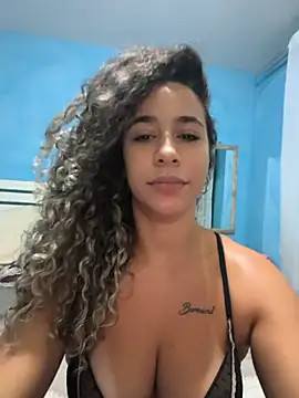 Snapshot of vivianeleoa chatting on June 2026 02:01:01 AM vivianeleoa online show from June 2026 02:01:01 AM