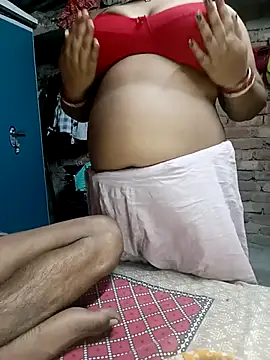 Snapshot of Pinkcolour chatting on April 2026 06:39:01 PM Pinkcolour online show from April 2026 06:39:01 PM