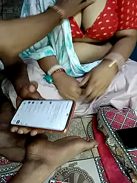 Snapshot of Pinkcolour chatting on April 2026 06:02:01 PM Pinkcolour online show from April 2026 06:02:01 PM